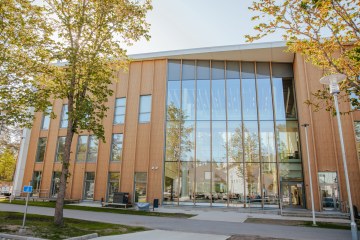 Kruunu-kampuksen A-rakennus